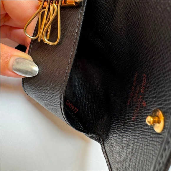 Louis Vuitton Key Case 4 Holder Chain Wallet Black Epi Leather Vintage - Picture 8 of 11